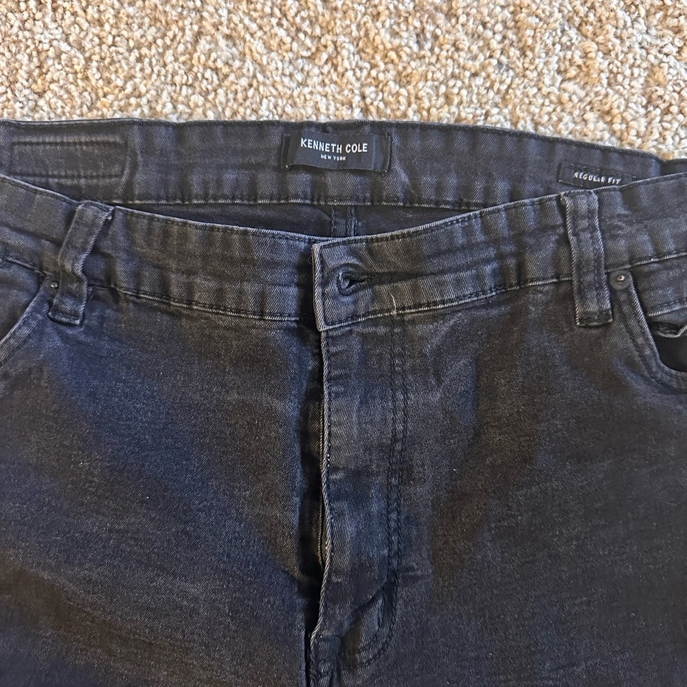 Kenneth Cole Men's Dark Gray Relaxed Jeans